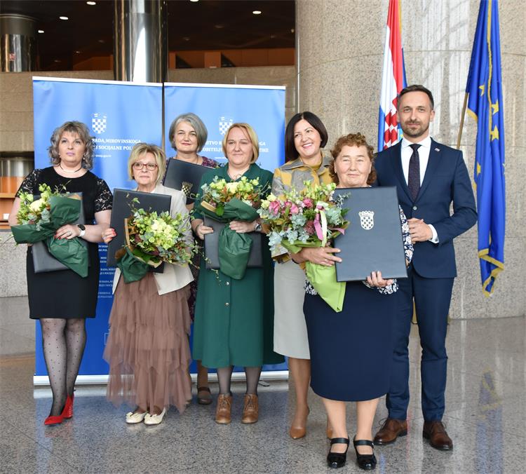 Ministarstvo rada, mirovinskog sustava, obitelji i socijalne politike ...