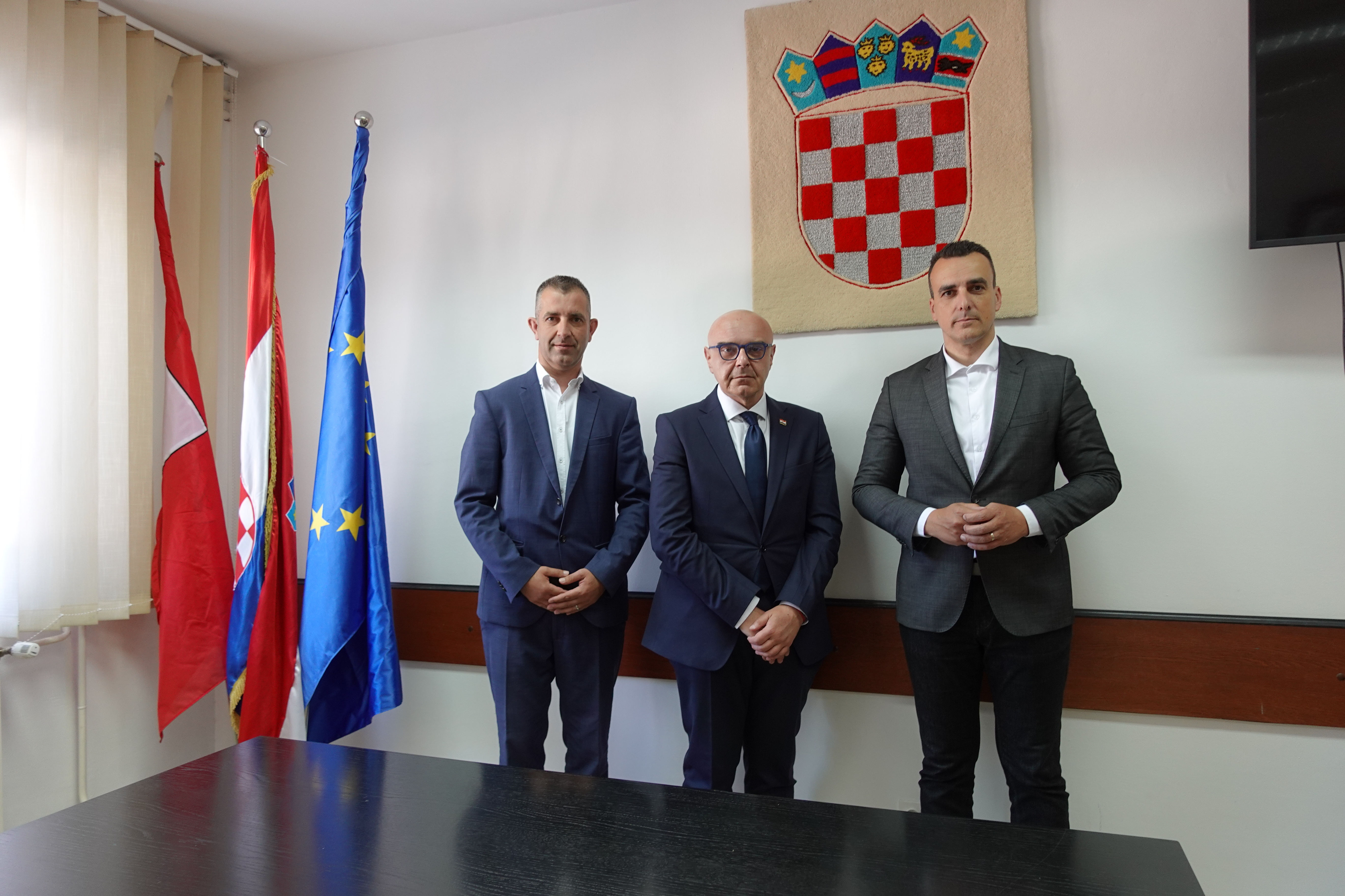 Slika /novosti/drnis1.JPG