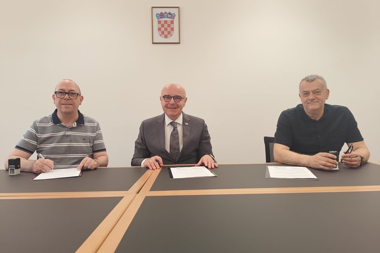 Slika /novosti/ruzisind.jpg