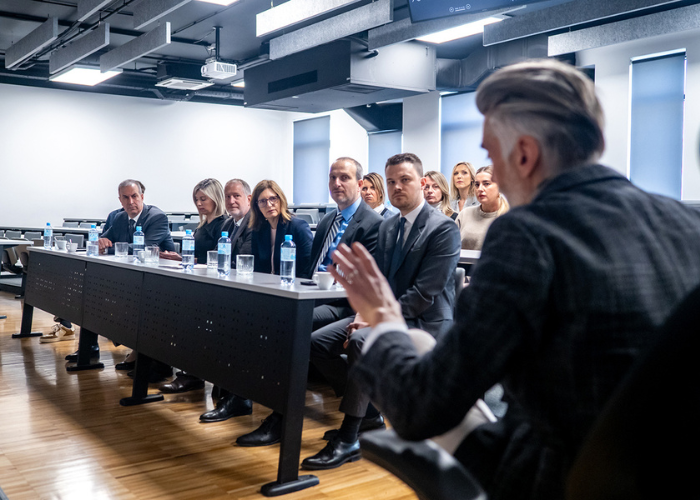 Slika /slike/2025/Vijesti/Algebra0904_700x500.png